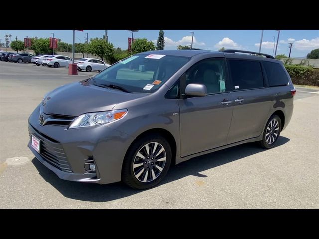 2018 Toyota Sienna XLE Premium