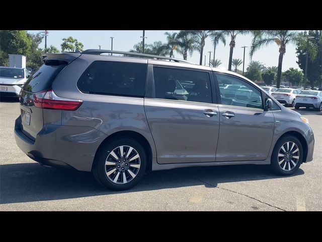 2018 Toyota Sienna XLE Premium