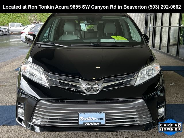 2018 Toyota Sienna 