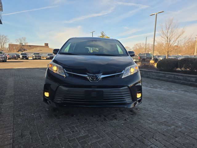 2018 Toyota Sienna XLE Premium