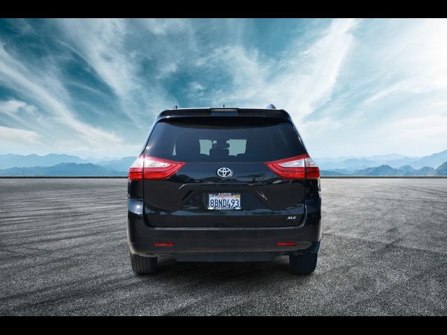 2018 Toyota Sienna XLE Premium