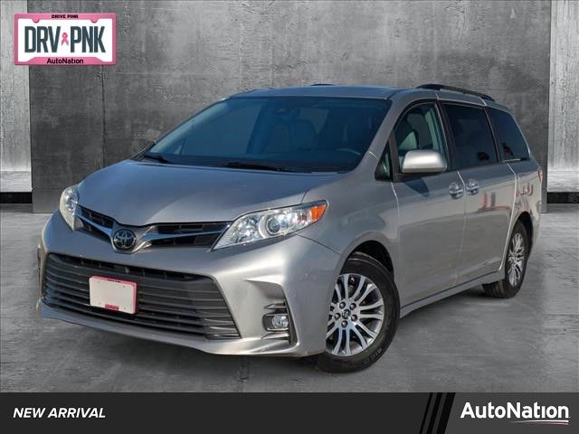 2018 Toyota Sienna XLE Premium