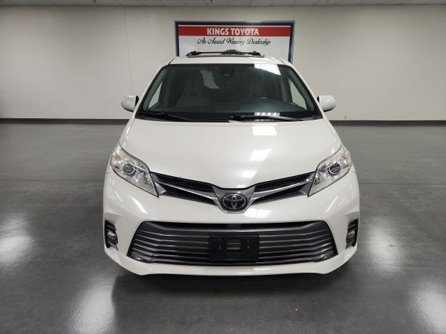 2018 Toyota Sienna XLE Premium