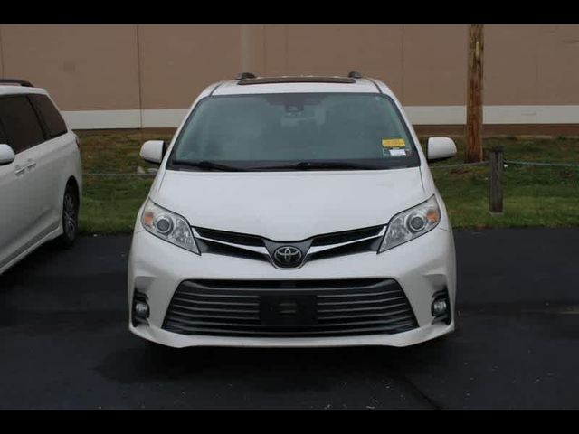 2018 Toyota Sienna XLE Premium