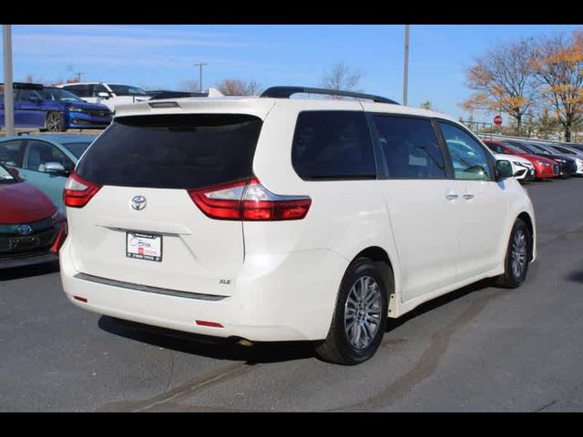 2018 Toyota Sienna XLE Premium