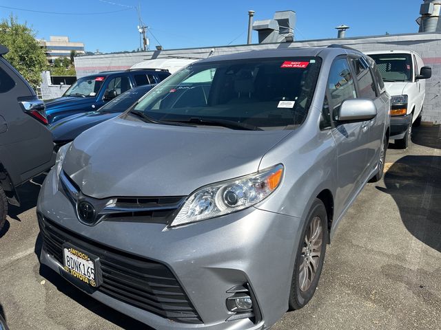 2018 Toyota Sienna XLE Premium