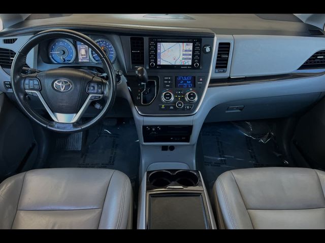 2018 Toyota Sienna XLE Premium