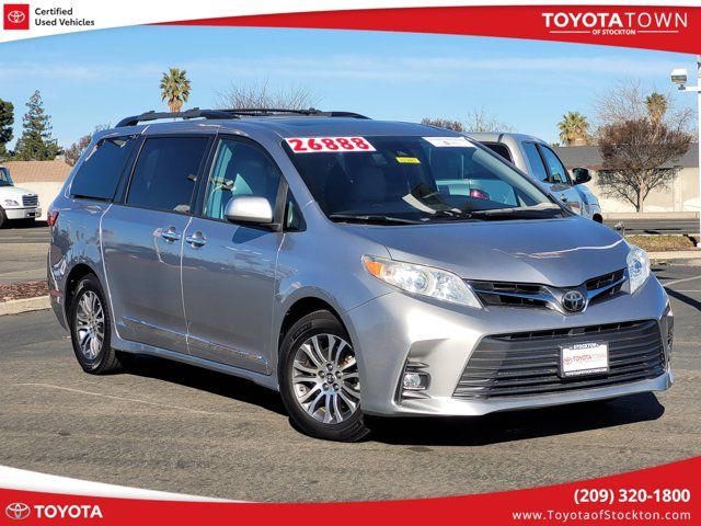 2018 Toyota Sienna XLE Premium