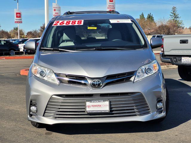 2018 Toyota Sienna XLE Premium