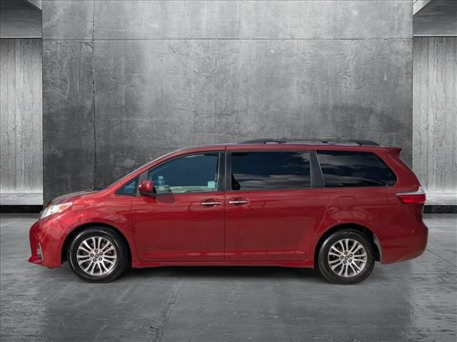 2018 Toyota Sienna XLE Premium