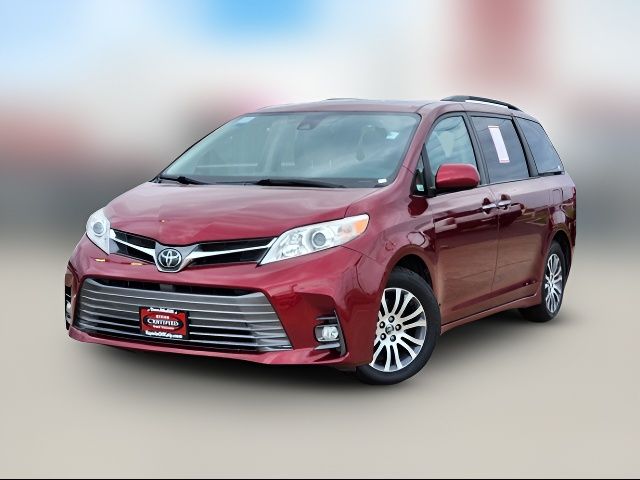 2018 Toyota Sienna XLE