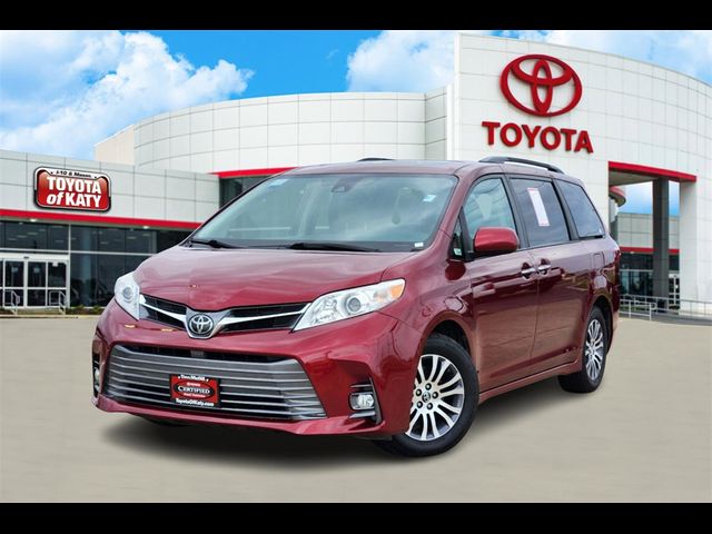 2018 Toyota Sienna XLE