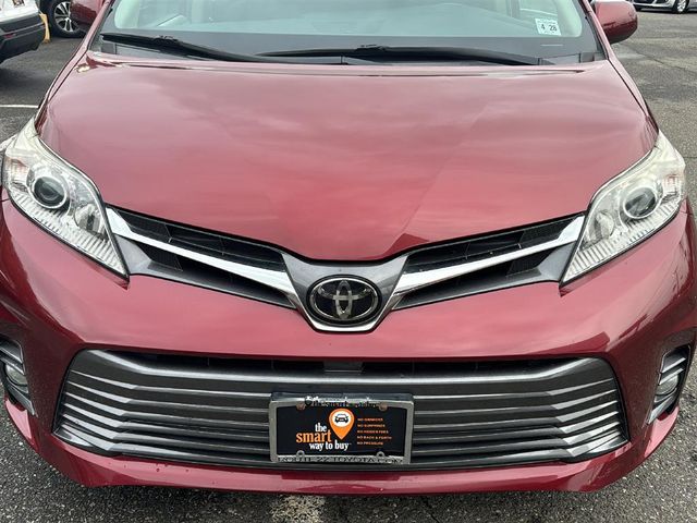 2018 Toyota Sienna XLE Premium