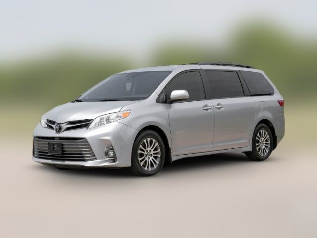 2018 Toyota Sienna XLE Premium