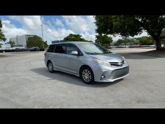 2018 Toyota Sienna XLE Premium