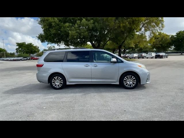 2018 Toyota Sienna XLE Premium