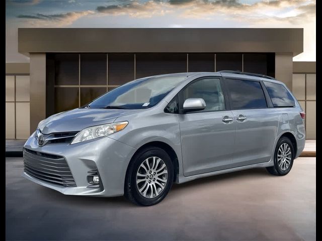 2018 Toyota Sienna XLE Premium