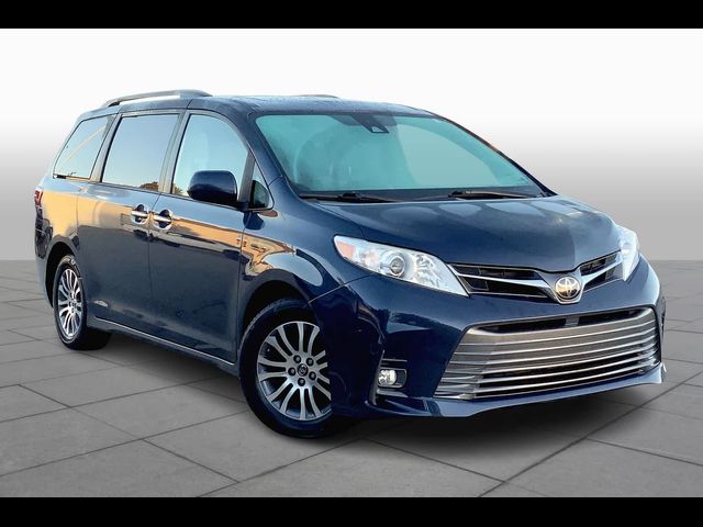 2018 Toyota Sienna XLE Premium