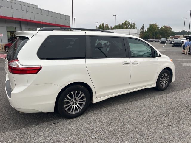 2018 Toyota Sienna 