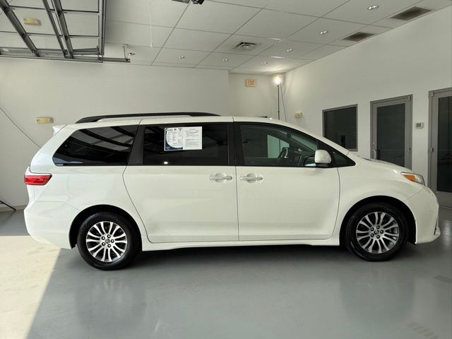 2018 Toyota Sienna XLE Premium