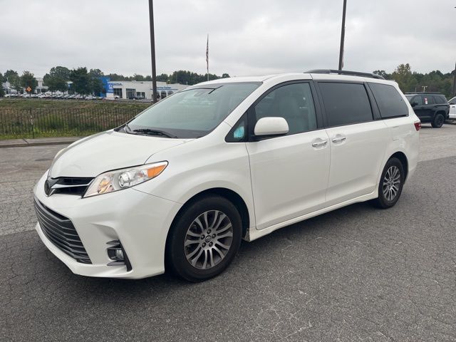 2018 Toyota Sienna 