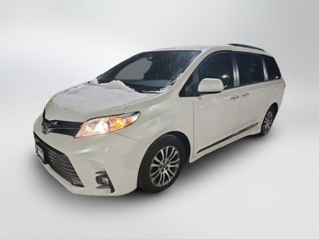 2018 Toyota Sienna XLE Premium