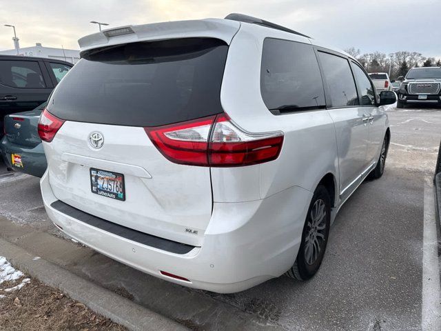 2018 Toyota Sienna XLE Premium