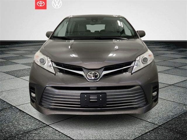 2018 Toyota Sienna XLE Premium