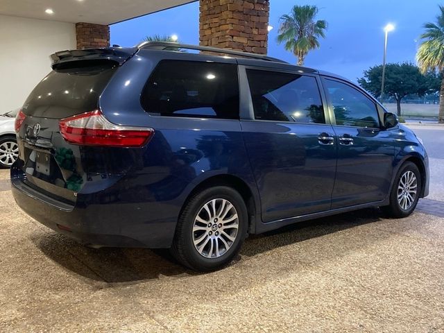 2018 Toyota Sienna XLE Premium