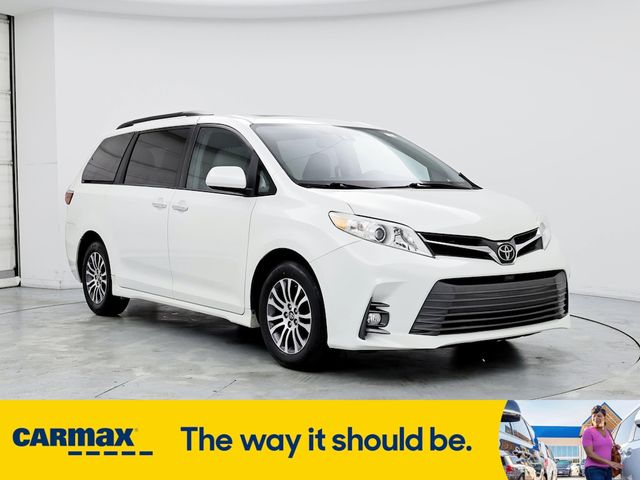 2018 Toyota Sienna XLE Premium