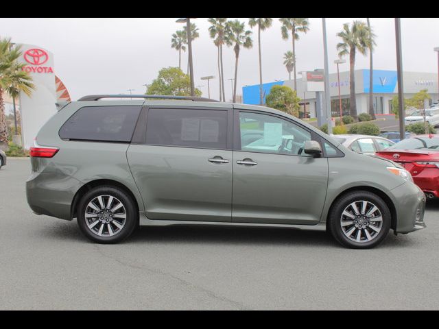 2018 Toyota Sienna XLE Premium