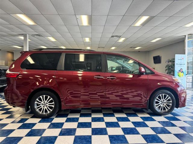 2018 Toyota Sienna XLE Premium