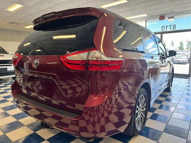 2018 Toyota Sienna XLE Premium