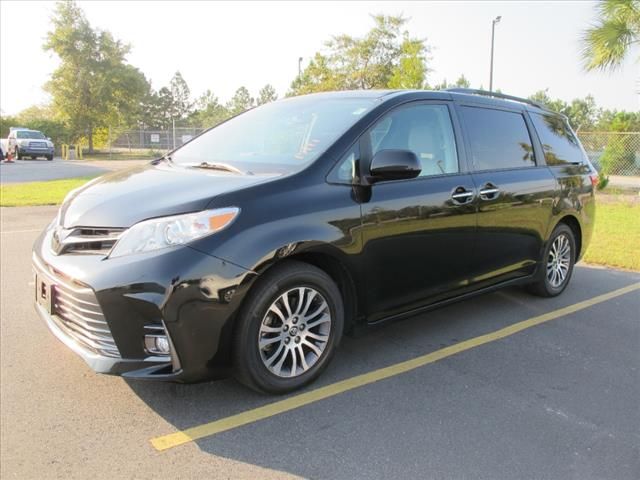 2018 Toyota Sienna XLE Premium