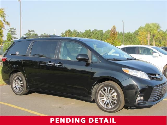 2018 Toyota Sienna XLE Premium