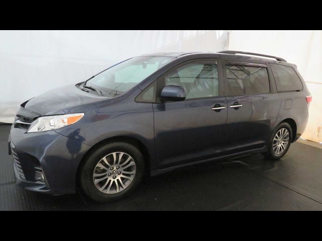 2018 Toyota Sienna XLE Premium