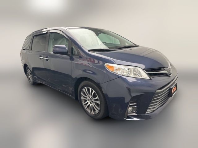 2018 Toyota Sienna XLE Premium