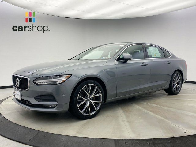 2018 Volvo S90 Momentum