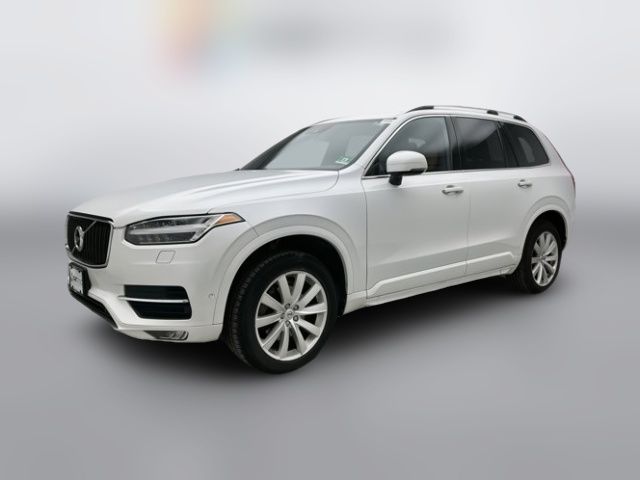 2018 Volvo XC90 Momentum