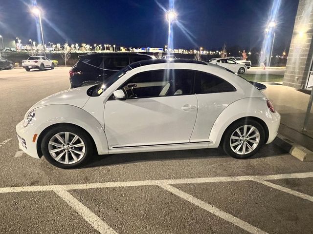 2018 Volkswagen Beetle SE