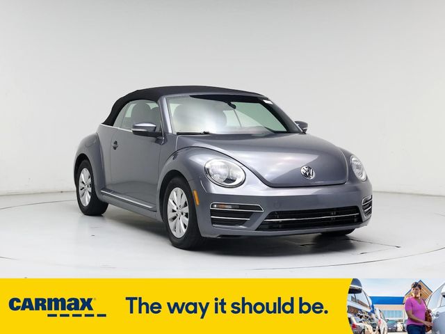 2018 Volkswagen Beetle SE