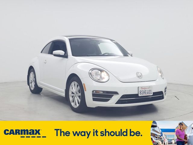 2018 Volkswagen Beetle SE