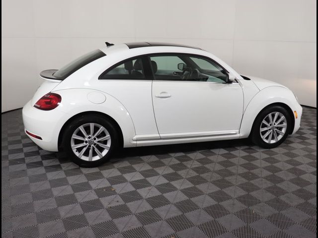 2018 Volkswagen Beetle SE