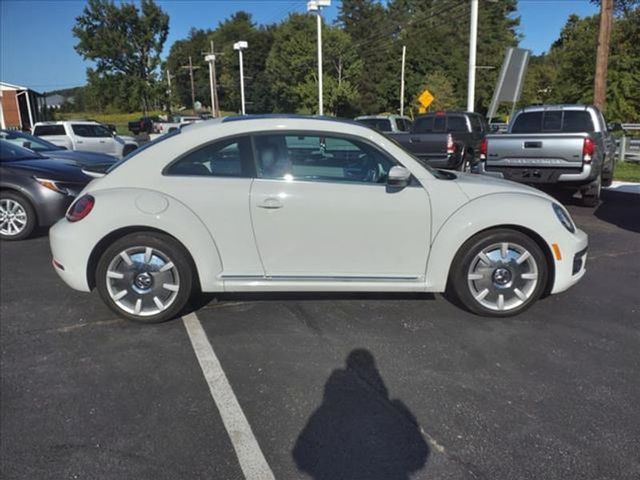 2018 Volkswagen Beetle SE