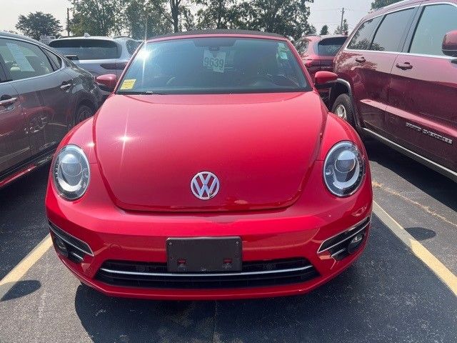 2018 Volkswagen Beetle SE