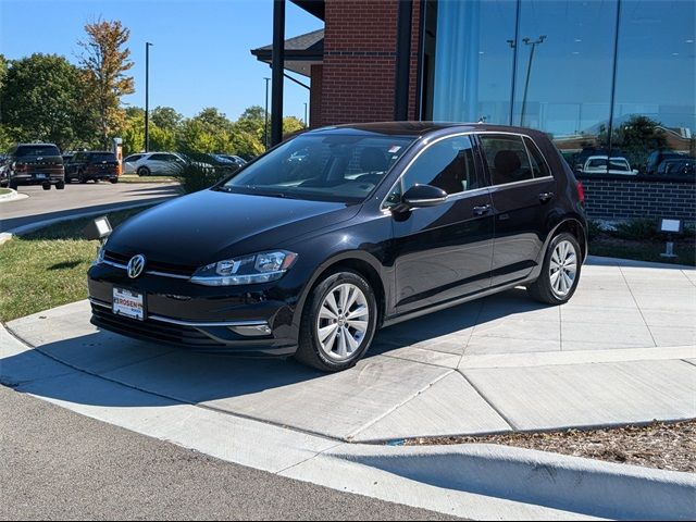 2018 Volkswagen Golf SE