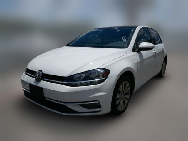 2018 Volkswagen Golf SE