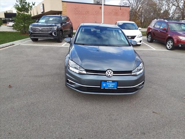 2018 Volkswagen Golf SE