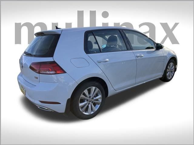 2018 Volkswagen Golf SE