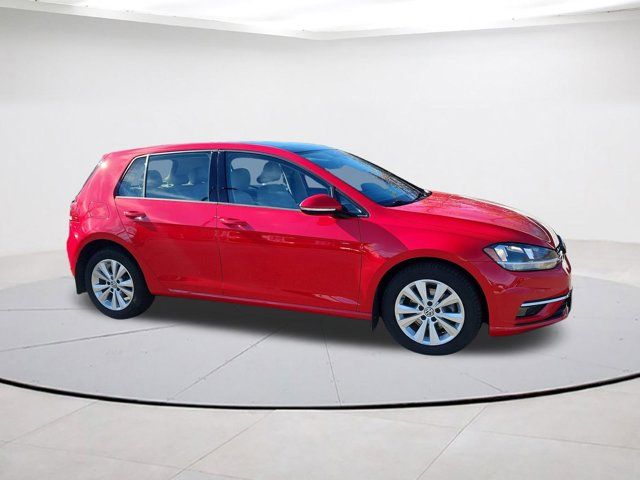 2018 Volkswagen Golf SE